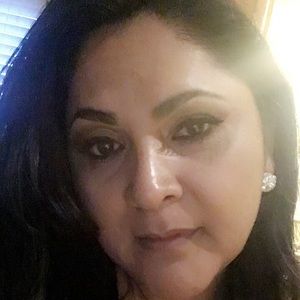 Meet your Posher, Manuela